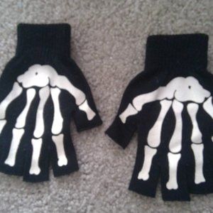 Hot topic skeleton fingerless gloves